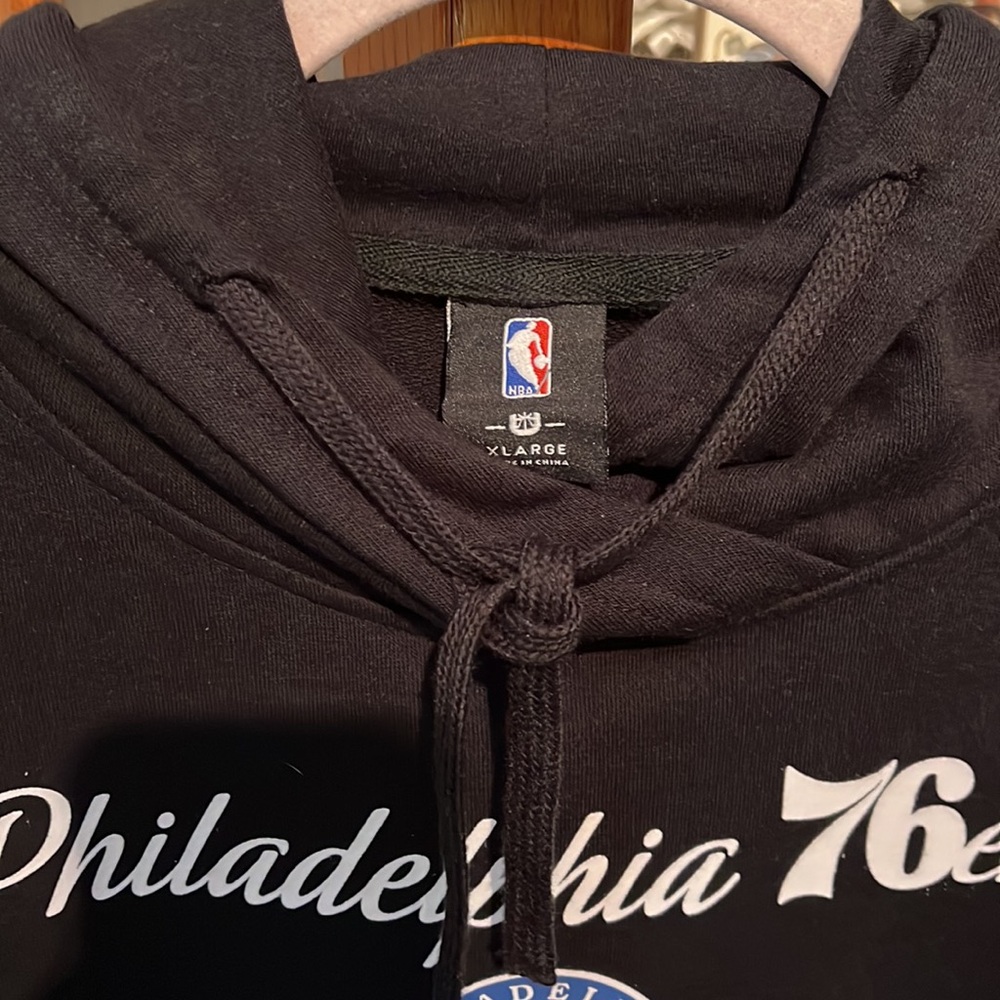 NBA Philadelphia 76ers Mens Hoodie NWT - Picture 4 of 8
